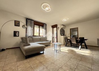 Trilocale Vicolo del Castagno, Galliate - foto 9