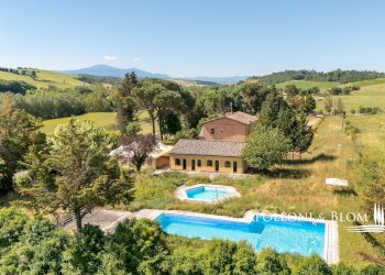Casale Piazza Vittorio Emanuele II San Giovanni D'asso, 20, Montalcino - photo 2