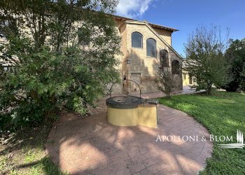 Casale Piazza Vittorio Emanuele II San Giovanni D'asso, 20, Montalcino - photo 6