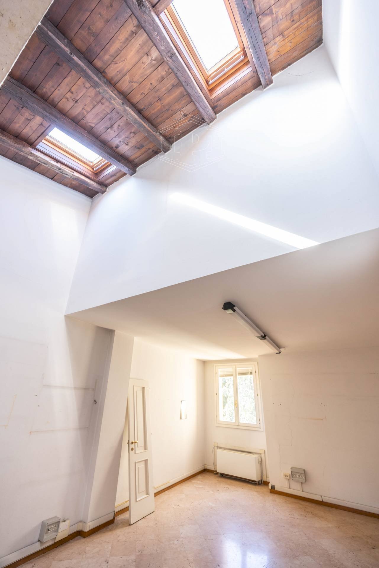 Two-room apartment Strada Maggiore, Bologna (neighborhood Centro Storico) - photo 1