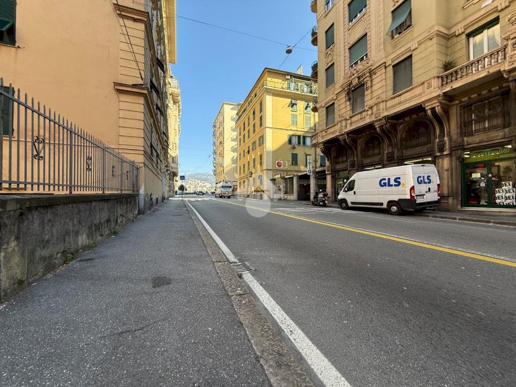 Four-room apartment Via Montevideo, Genova (neighborhood Foce) - photo 2