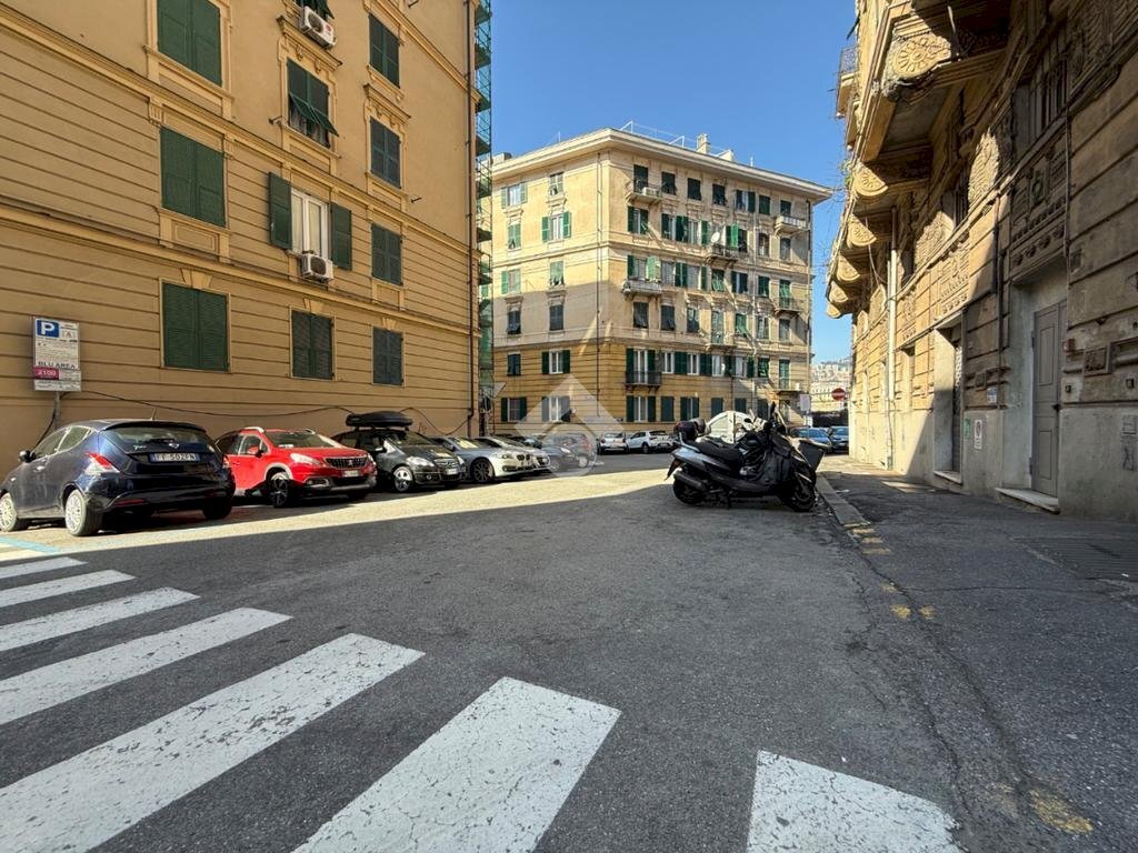 Four-room apartment Via Montevideo, Genova (neighborhood Foce) - photo 3