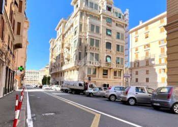 Quadrilocale Via Montevideo, Genova (zona Foce) - foto 5