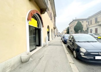 Negozio Via Di Roma, Ravenna - foto 17