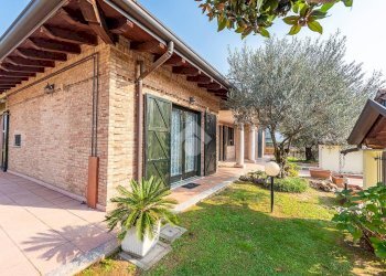 Portion of a house Via Brambilla il Giovane, Lainate - photo 6