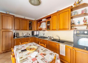 Portion of a house Via Brambilla il Giovane, Lainate - photo 7