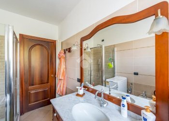 Portion of a house Via Brambilla il Giovane, Lainate - photo 19