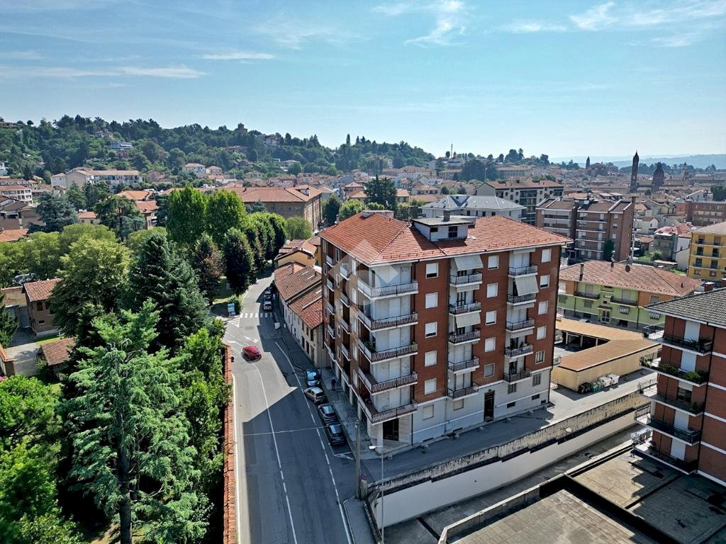 Four-room apartment Via Edoardo Brizio, Bra - photo 1