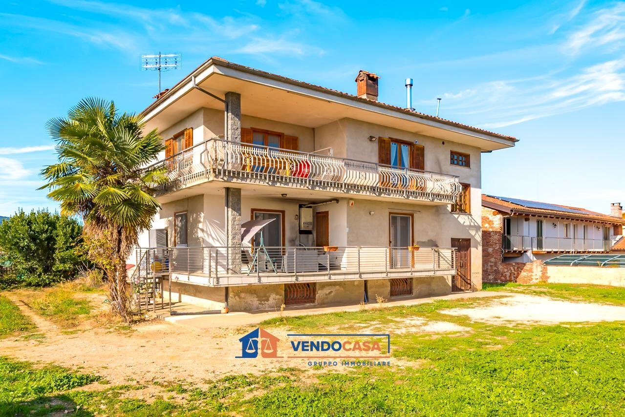 Four-room apartment Busca - photo 1