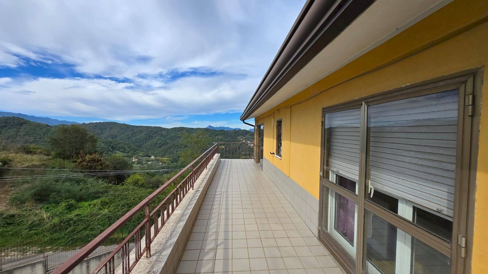 Foto 1 - Four-room apartment via seggio
 
4, Montefusco - photo 1