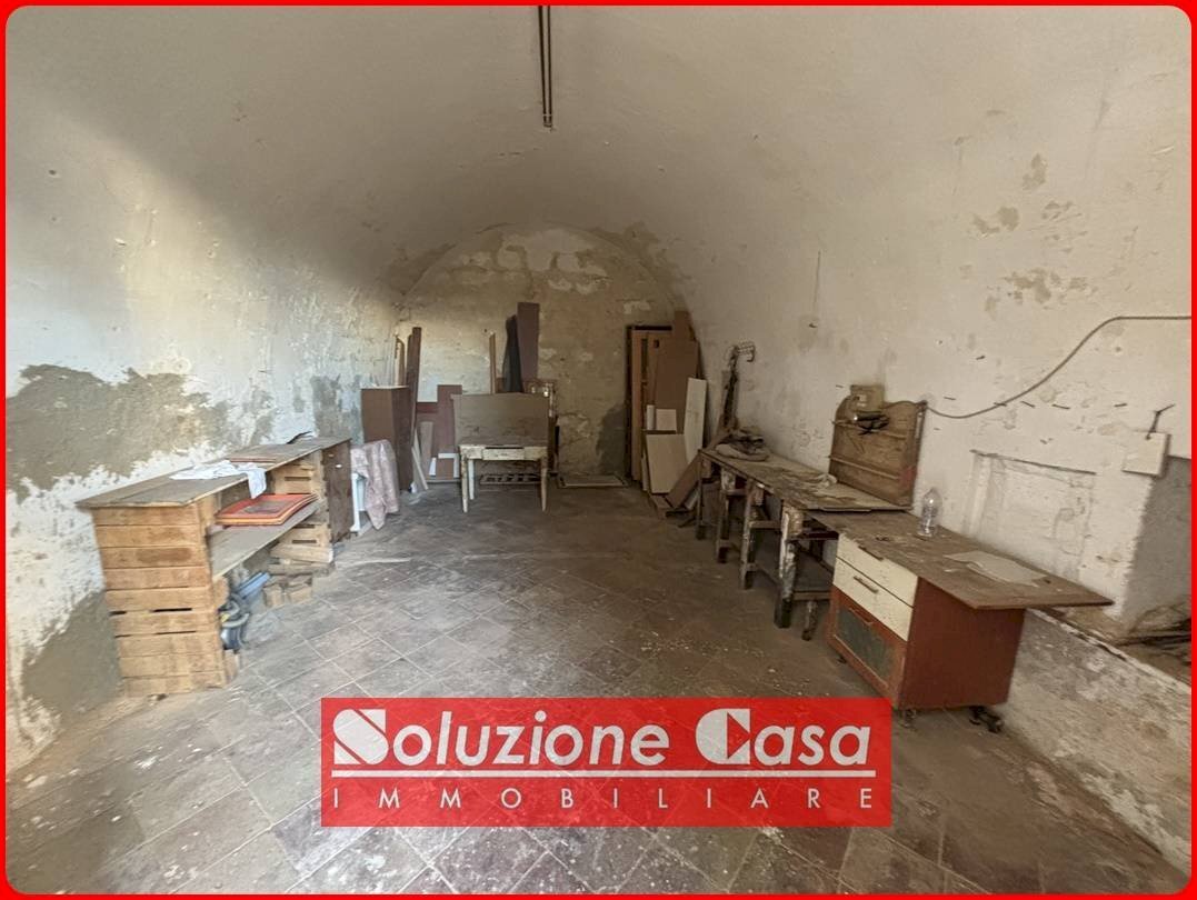 Foto 2 - Magazzino via della Murgetta, Canosa di Puglia - foto 2