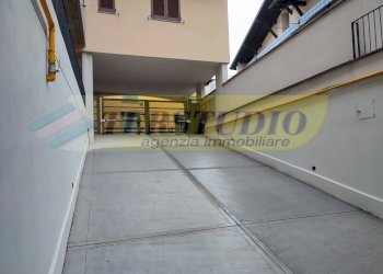 Foto 4 - Box Via Solferino
 
5, Cologno al Serio - foto 4