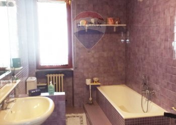 Bagno - Appartamento Via Dei Gigli
 
1, Lagonegro - foto 12