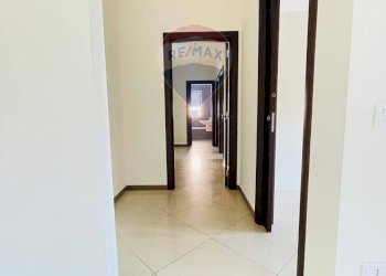 Hall / corridoio - Trilocale Via Orfeo Mazzitelli
 
248, Bari - foto 6