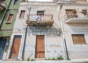 Edificio all\'aperto - Casa semi indipendente via platone
 
18, Grammichele - foto 17