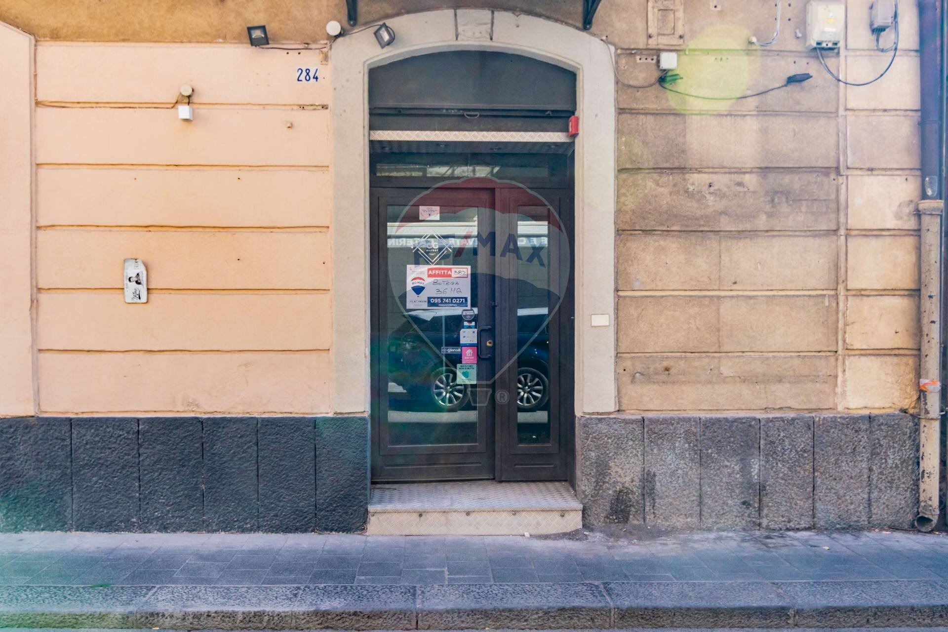 Edificio all\'aperto - Shop Via Monsignore Ventimiglia
 
284, Catania - photo 2