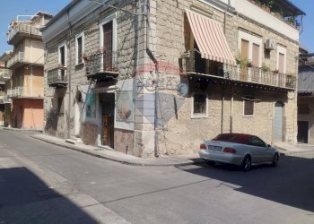 Edificio all\'aperto - Commercial Premises VIA GIUSTI
 
137, Ramacca - photo 3