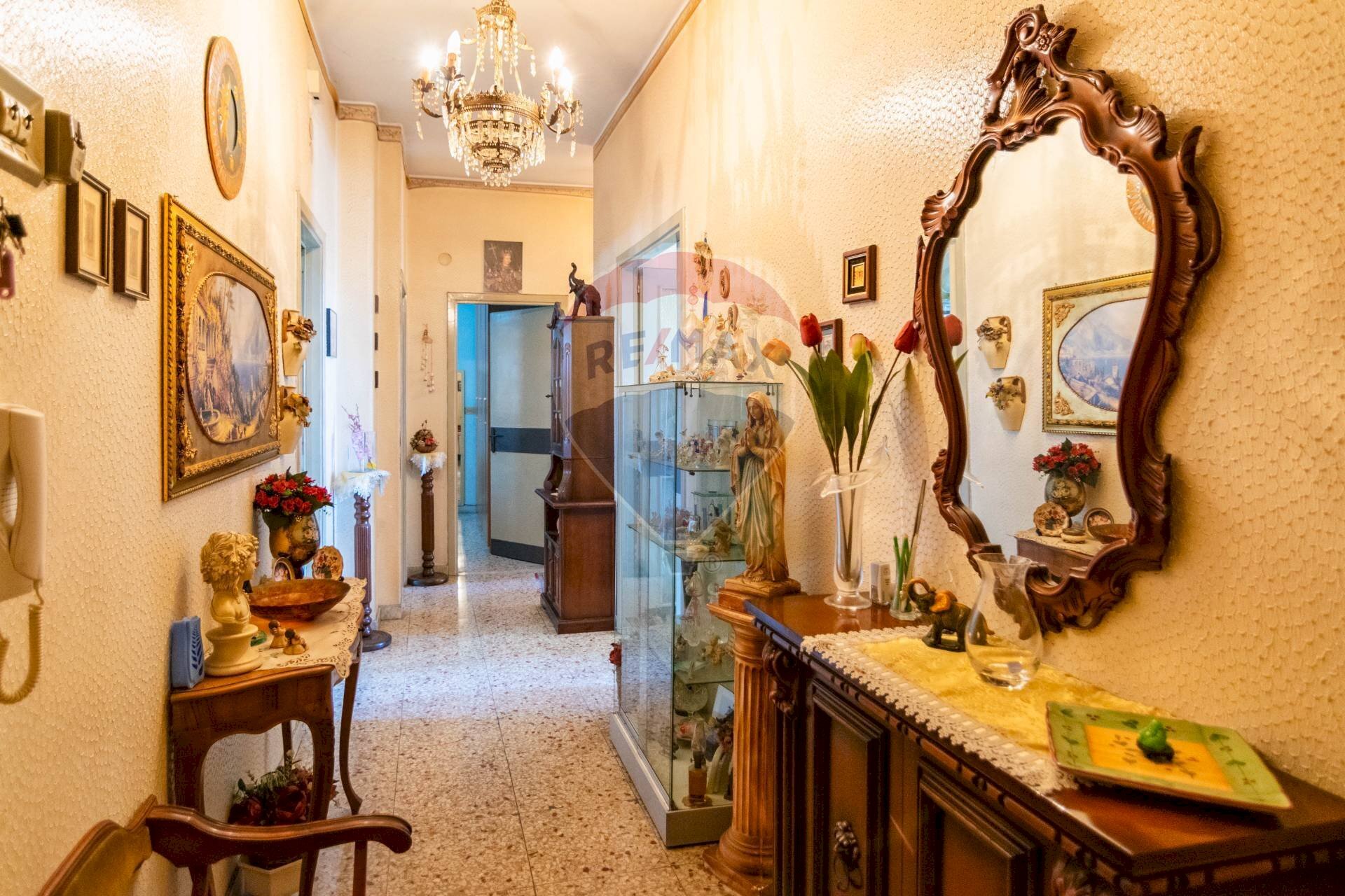 Hall / corridoio - Quadrilocale Via Zia Lisa
 
32, Catania - foto 1