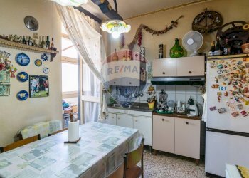 Cucina - Quadrilocale Via Zia Lisa
 
32, Catania - foto 4