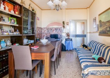 Sala da pranzo - Quadrilocale Via Zia Lisa
 
32, Catania - foto 5