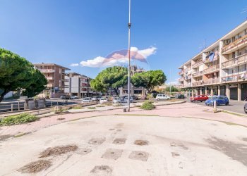 Edificio all\'aperto - Quadrilocale Via Zia Lisa
 
32, Catania - foto 14