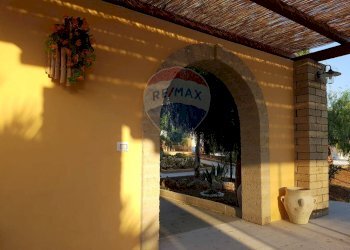 Edificio all\'aperto - Villa Località Palude Mezzane
 
SNC, Vieste - foto 34