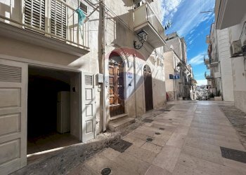 Edificio all\'aperto - Monolocale Via Fontana
 
114, Vieste - foto 9