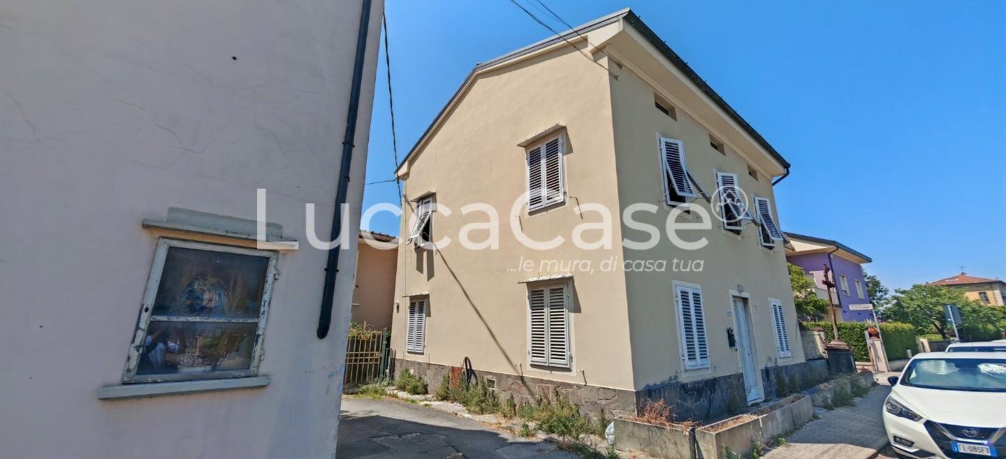 Independent house Lucca (neighborhood Pontetetto) - photo 2