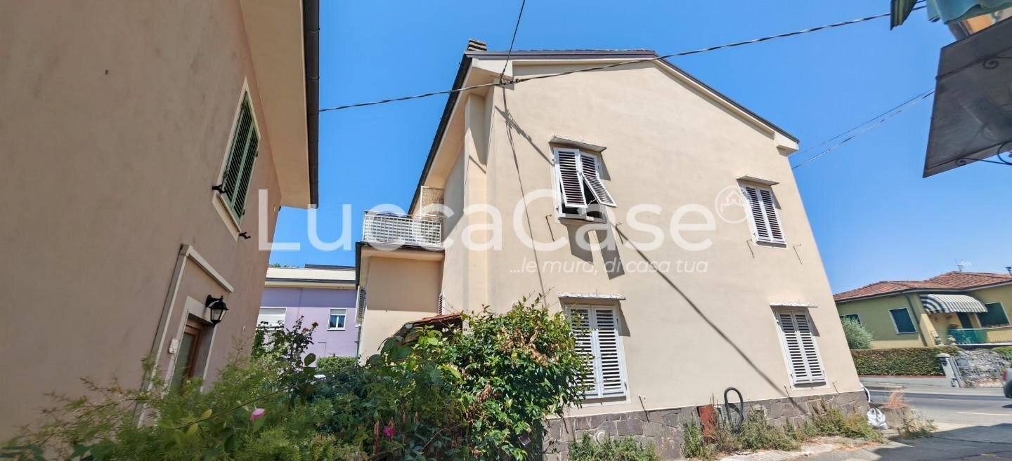 Independent house Lucca (neighborhood Pontetetto) - photo 3