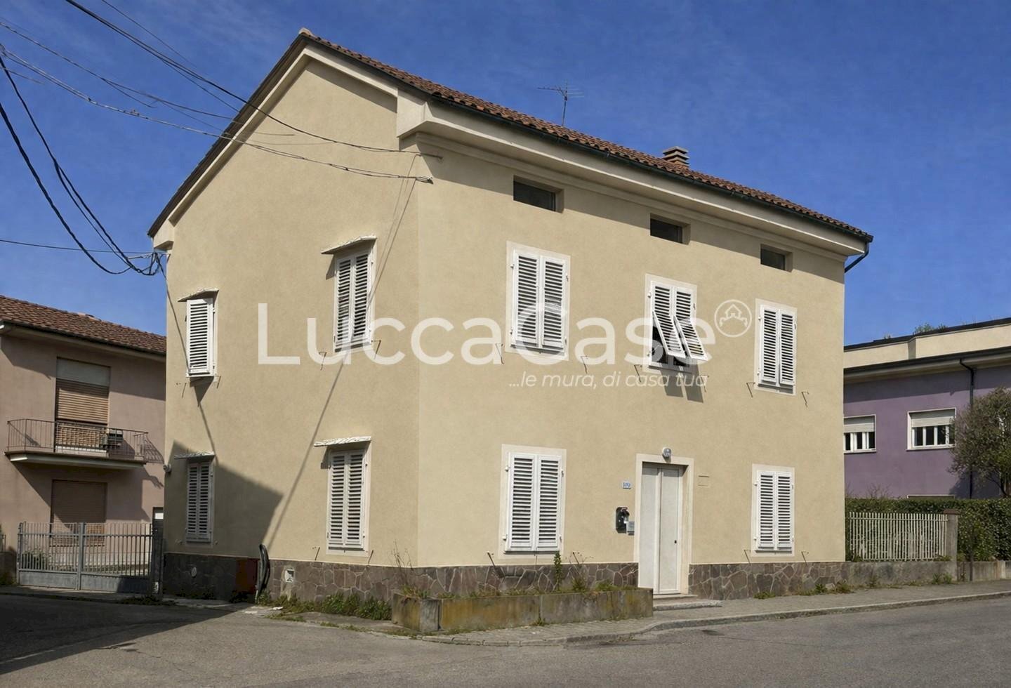 Independent house Lucca (neighborhood Pontetetto) - photo 1
