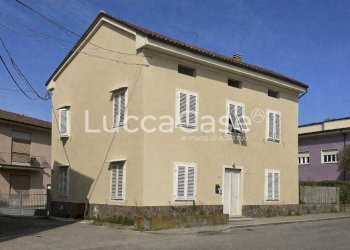 Independent house Lucca (neighborhood Pontetetto) - photo 1