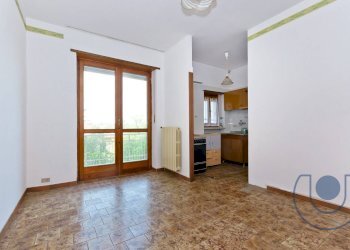 sala da pranzo con cucinotta - Casa semi indipendente via Roma, Arignano - foto 9