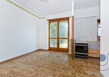 sala da pranzo con cucinotta - Casa semi indipendente via Roma, Arignano - foto 10