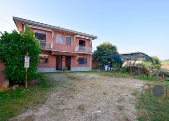 Facciata - Casa semi indipendente via Roma, Arignano - foto 38