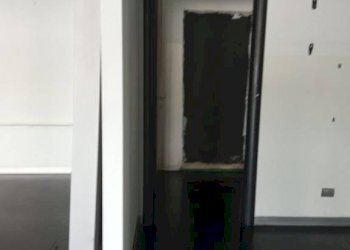 Interno non residenziale - Shop via Pezzana, Carpi - photo 3