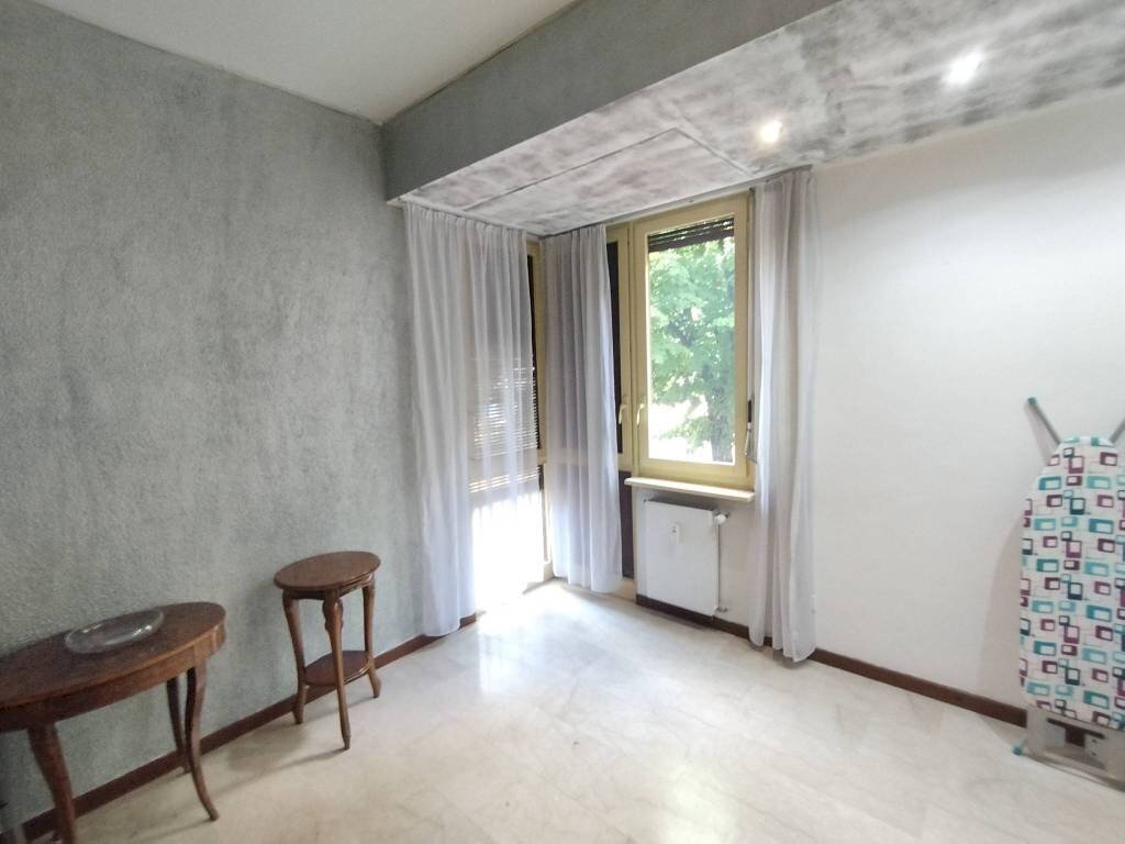 Stanza non arredata - Trilocale viale Lazio, 24, Milano - foto 2