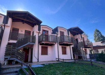 Facciata - Bilocale via Papa Giovanni XXIII, 5, Oulx - foto 2