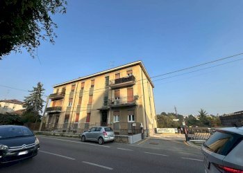 Facciata - Three-room apartment via Giuseppe Mazzini, 6, Albizzate - photo 1