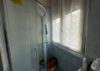 Bagno - Three-room apartment via Giuseppe Mazzini, 6, Albizzate - photo 15