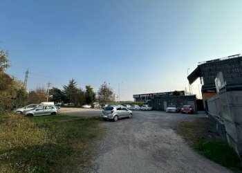 Posto macchina - Three-room apartment via Giuseppe Mazzini, 6, Albizzate - photo 17