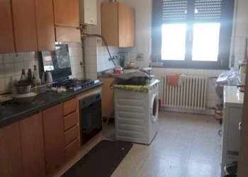 Cucina - Quadrilocale via Verbano, 21, Casorate Sempione - foto 3