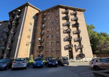 Facciata - Bilocale corso Ivrea, Aosta - foto 1