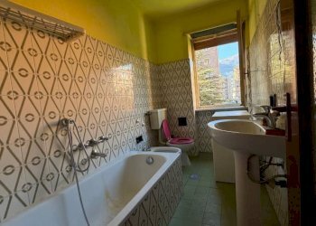 Bagno - Bilocale corso Ivrea, Aosta - foto 10