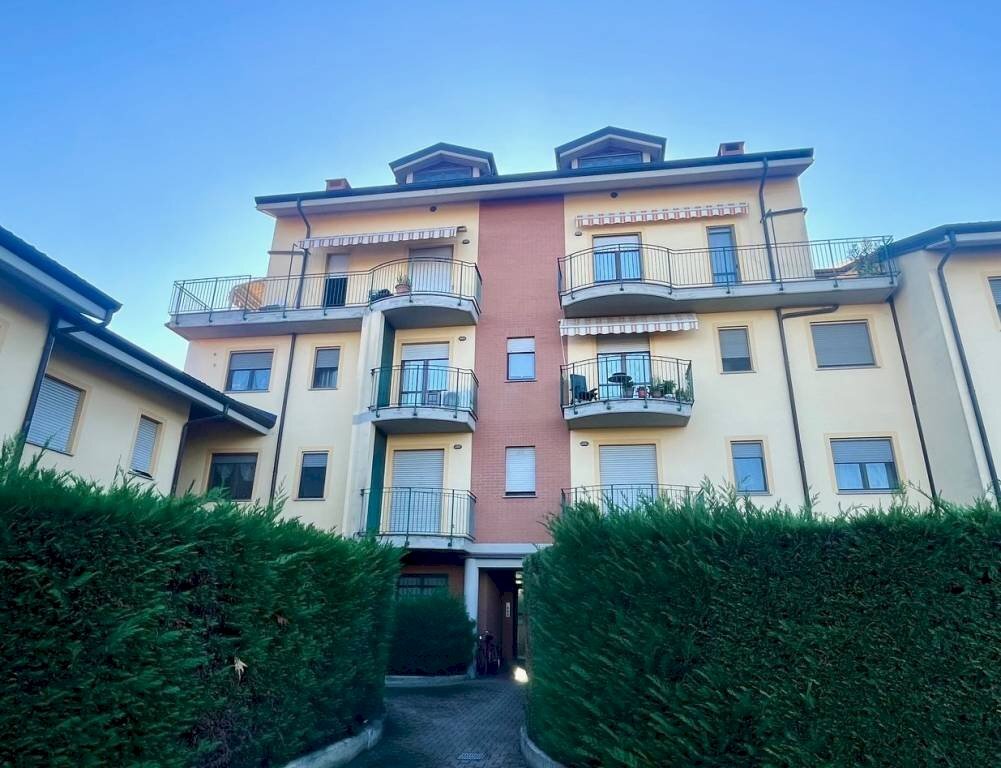 Facciata - Trilocale via Susa, 19/d, Carmagnola - foto 2