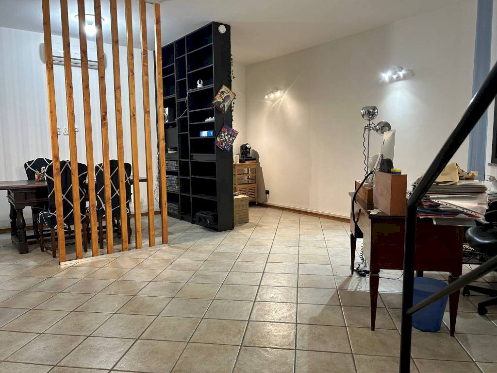 Interno non residenziale - Ufficio via Lario, 17, Milano - foto 1