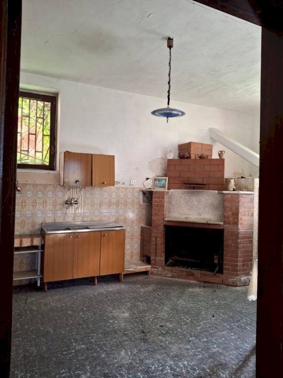Cucina - Villa via Ettore Riola, San Giorgio del Sannio - foto 2