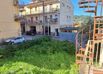 Giardino - Villa via Ettore Riola, San Giorgio del Sannio - foto 10