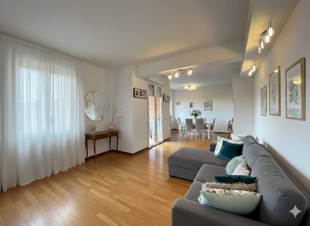 Salone - Quadrilocale via Luciano Zuccoli, 18, Monza - foto 1