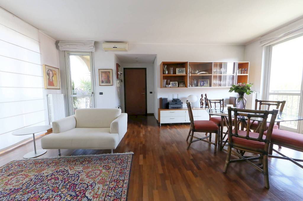 Salone - Quadrilocale via Col di Lana, 35, Monza - foto 1