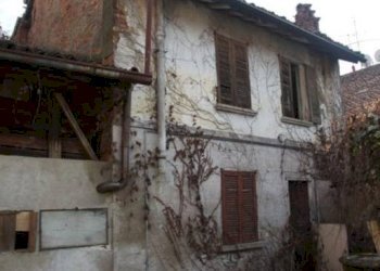 Casa indipendente via Camillo Benso di Cavour, Rosate - foto 1